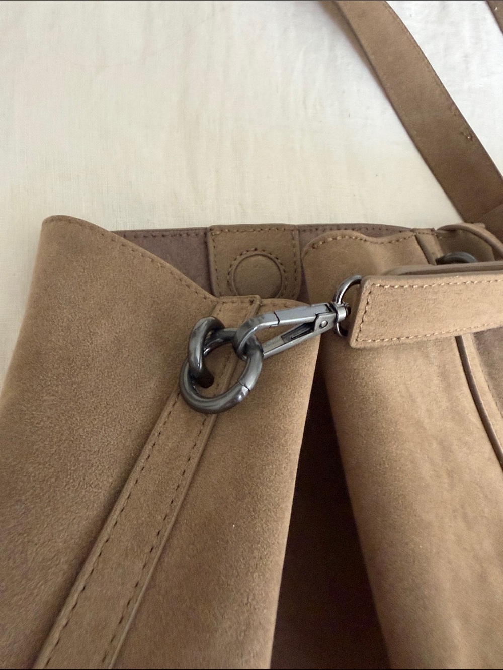 Suede-like Bucket Shoulder Bag in Taupe - Picture 4 of 4